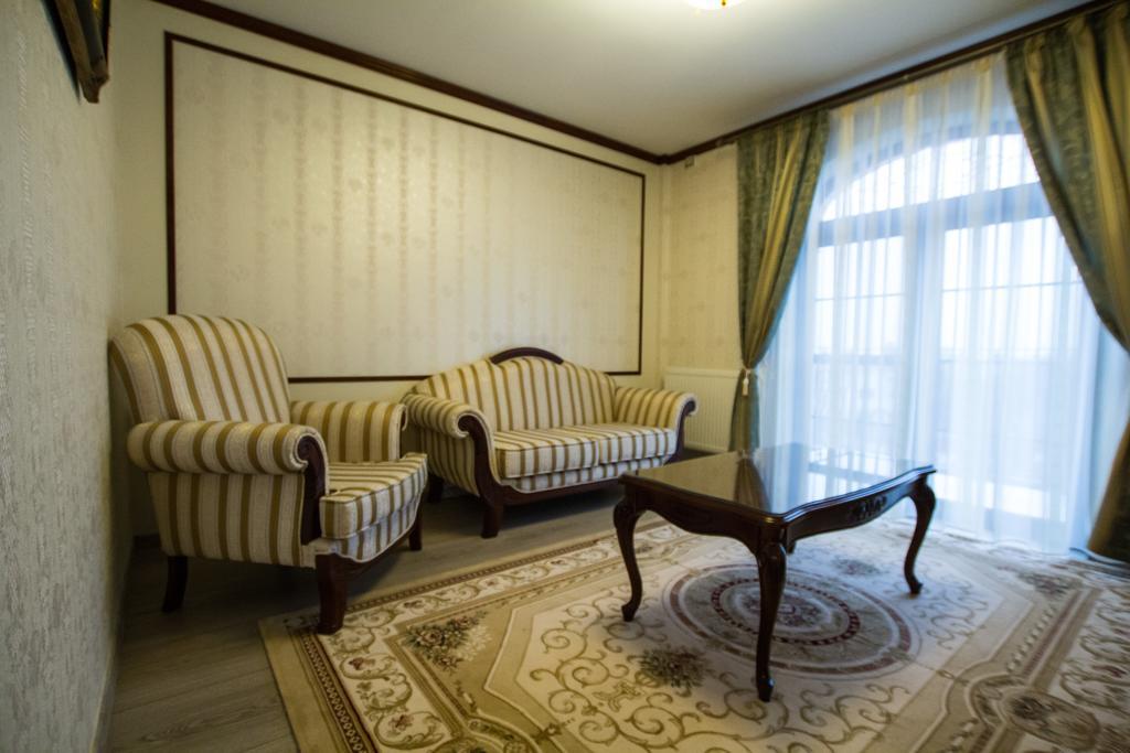 Appartement Casa-Le-Baron à Satu-Mare Chambre photo