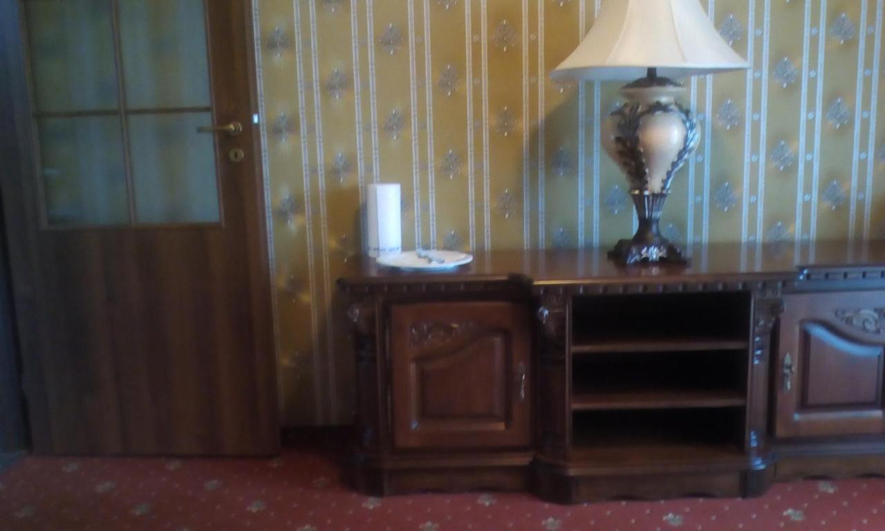 Appartement Casa-Le-Baron à Satu-Mare Extérieur photo