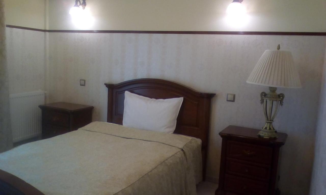 Appartement Casa-Le-Baron à Satu-Mare Extérieur photo